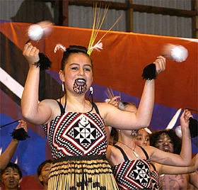 New Zealand Maoir poi balls thrown rhtymically. Image: Wikicommons