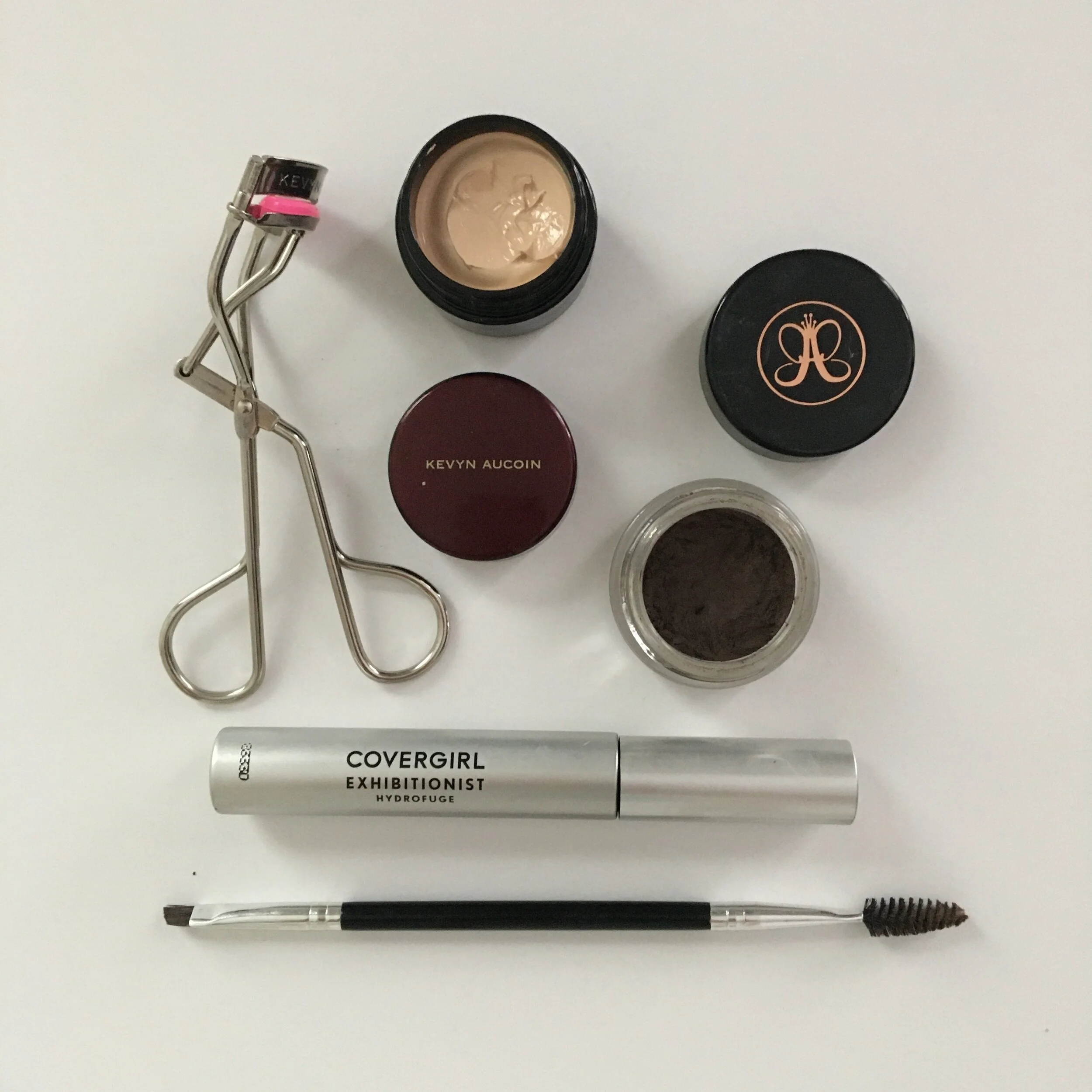 Sweat-Proof Minimal Makeup