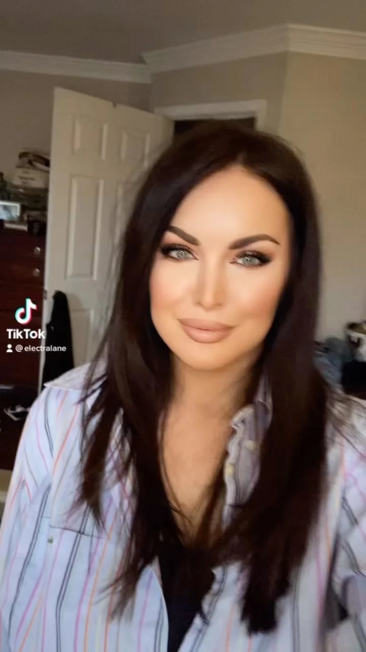 About Electra Lane Makeup Lessons Electra Lane about-electra-lane-makeup-lessons-electra-lane