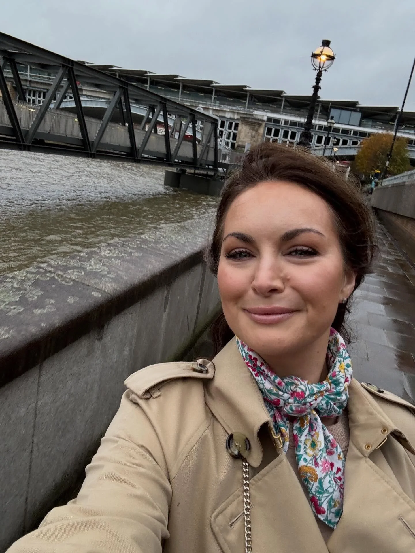 London Day four. Walked along the River Thames and saw the bridge Voldemort snapped (aka Millennium Bridge) and the Tower of London to my Tower Bridge tour, 10/10. They somehow had my dating profile on one of the exhibits! 😜 Final Christmas sandwich