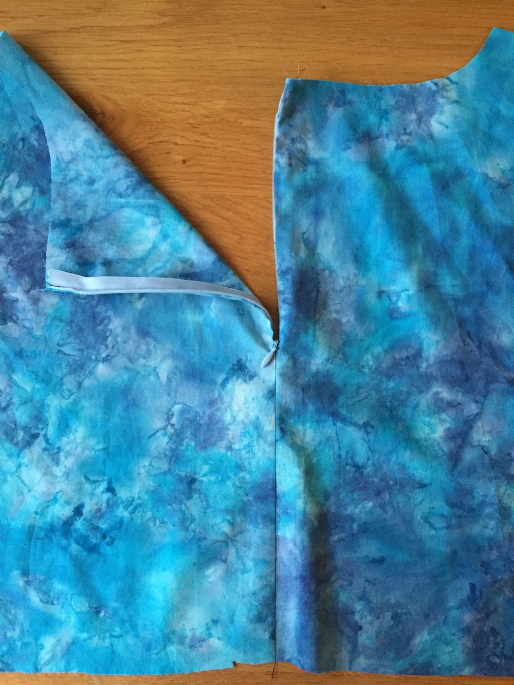 How to sew an invisible zip with a lining tutorial.jpg
