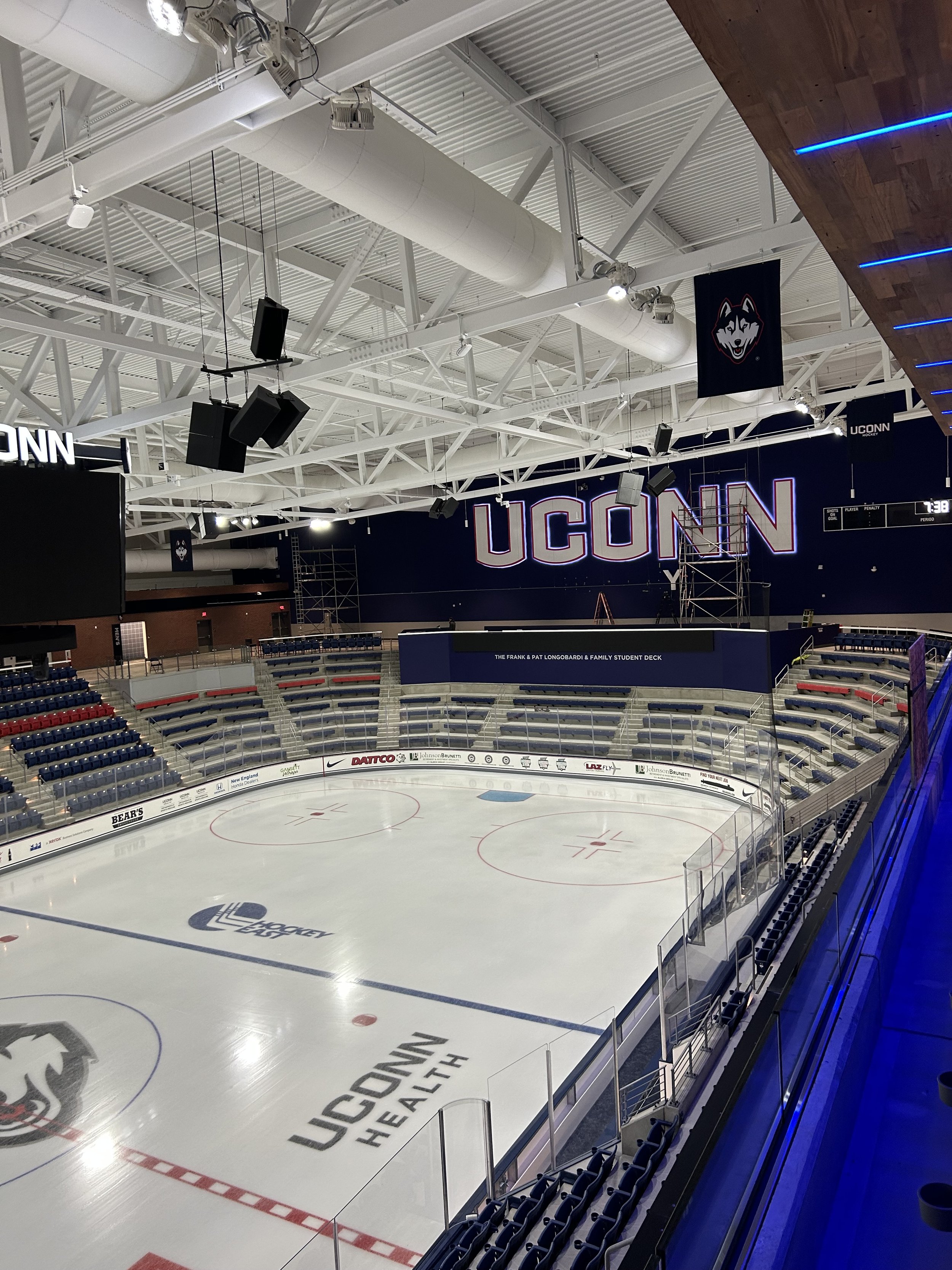 UCONN Hockey Arena 9.jpg