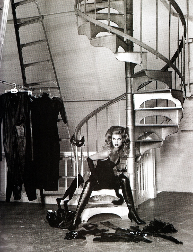 Harper's+Bazaar+(US)+May+1992+-+Daniela+Pestova04.jpg