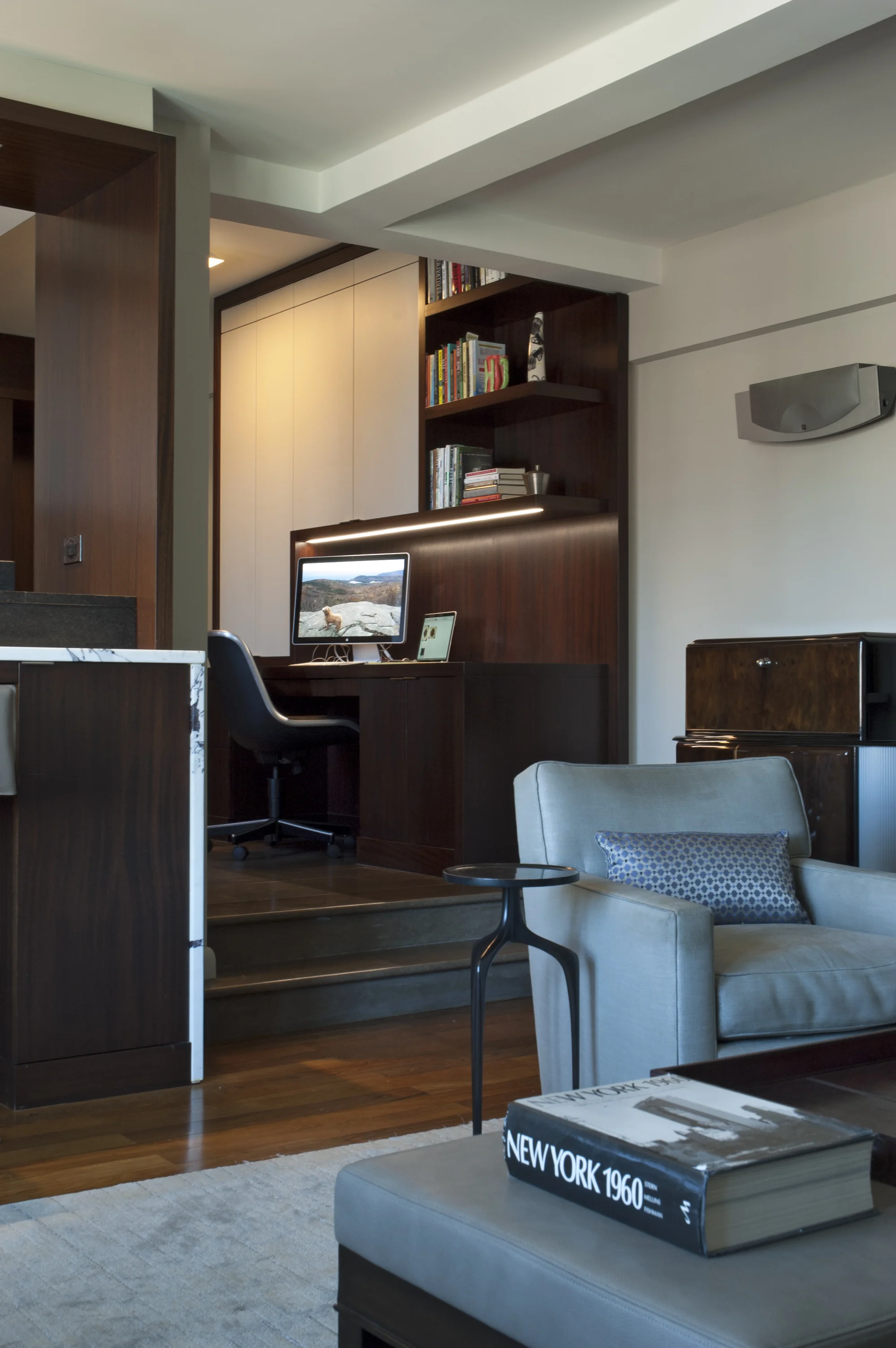 LKA LWS Pad LR towards Desk.jpg
