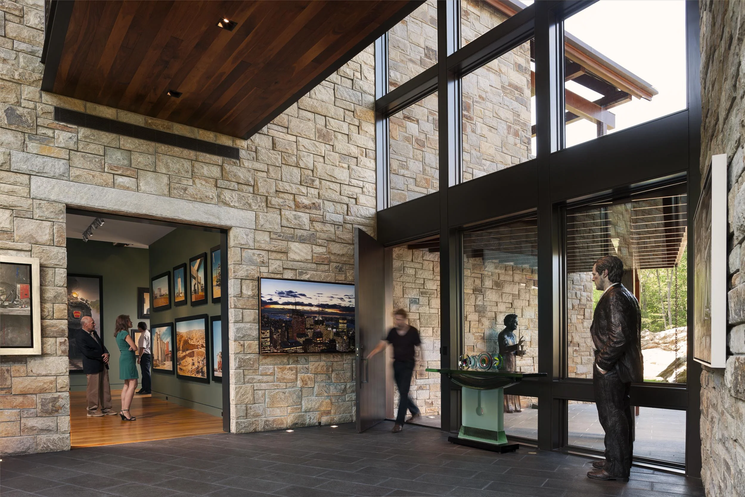 Kaehler_7Bridges foyer with ppl_35a.jpg