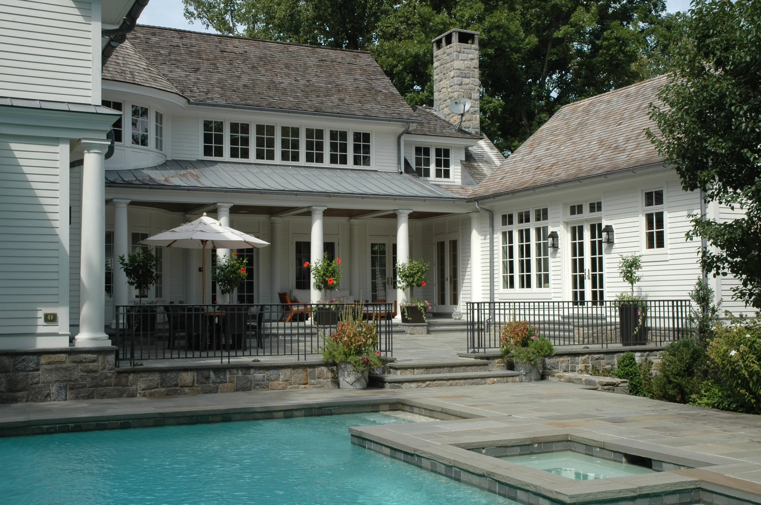 exterior courtyard daytime good.JPG