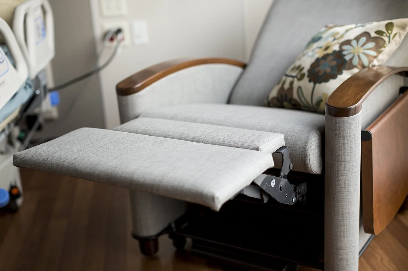 cove-recliner_reclined-in-patient-room.jpg