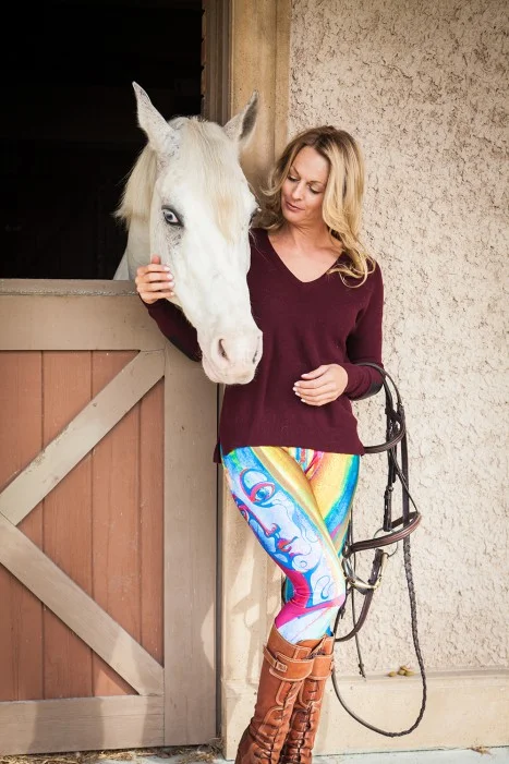 Steph-TieDye-FL-Lifestyle4-467x701.jpg