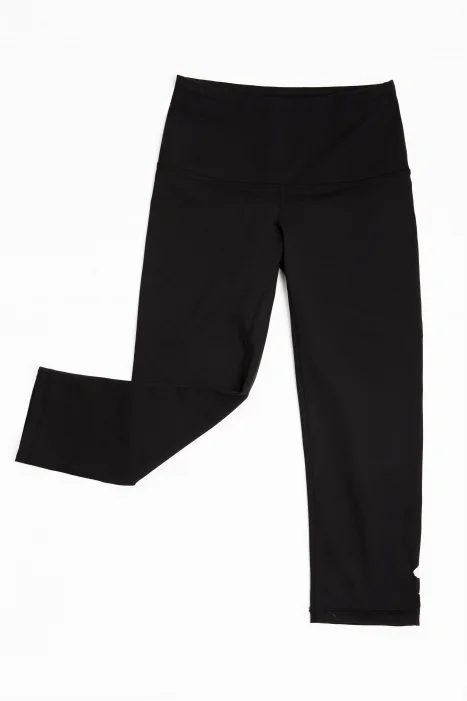 Solid-Black-Capri-Front-467x701.jpg