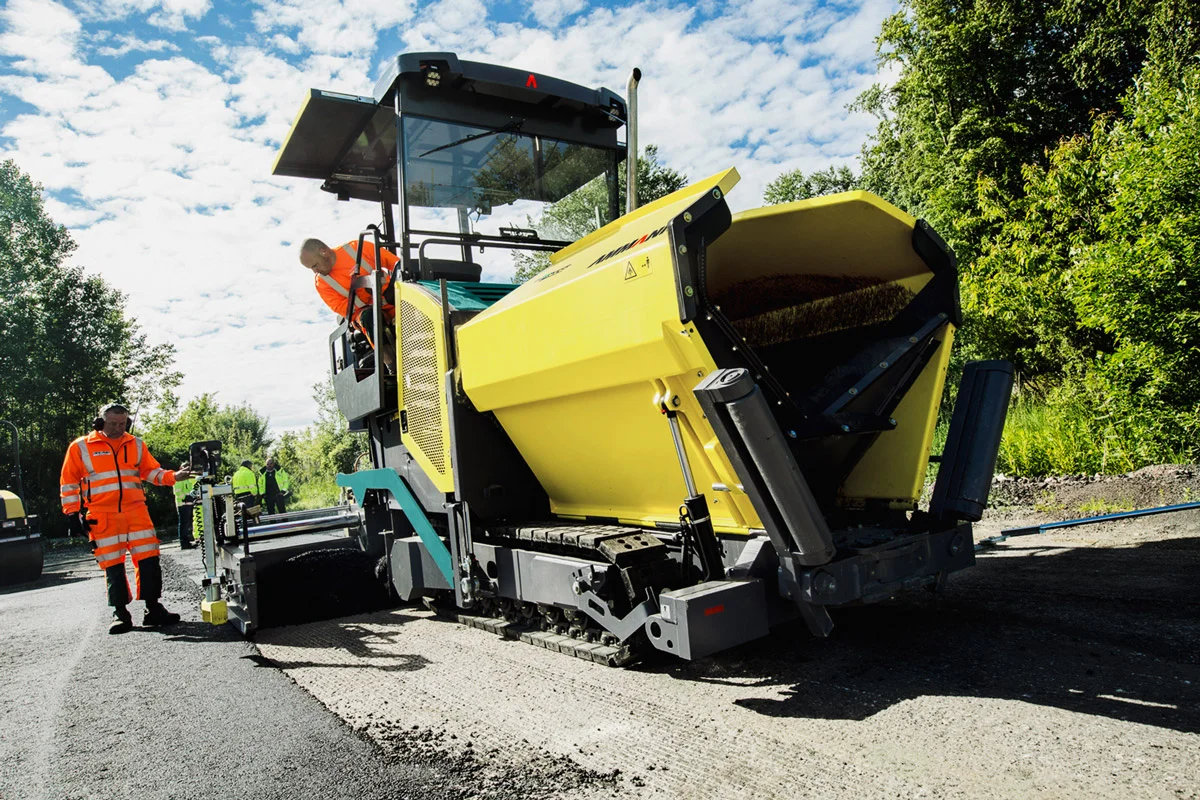 ASPHALT PAVERS