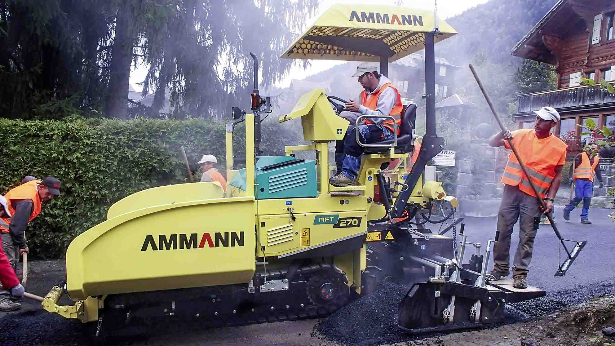 ASHPALT PAVER