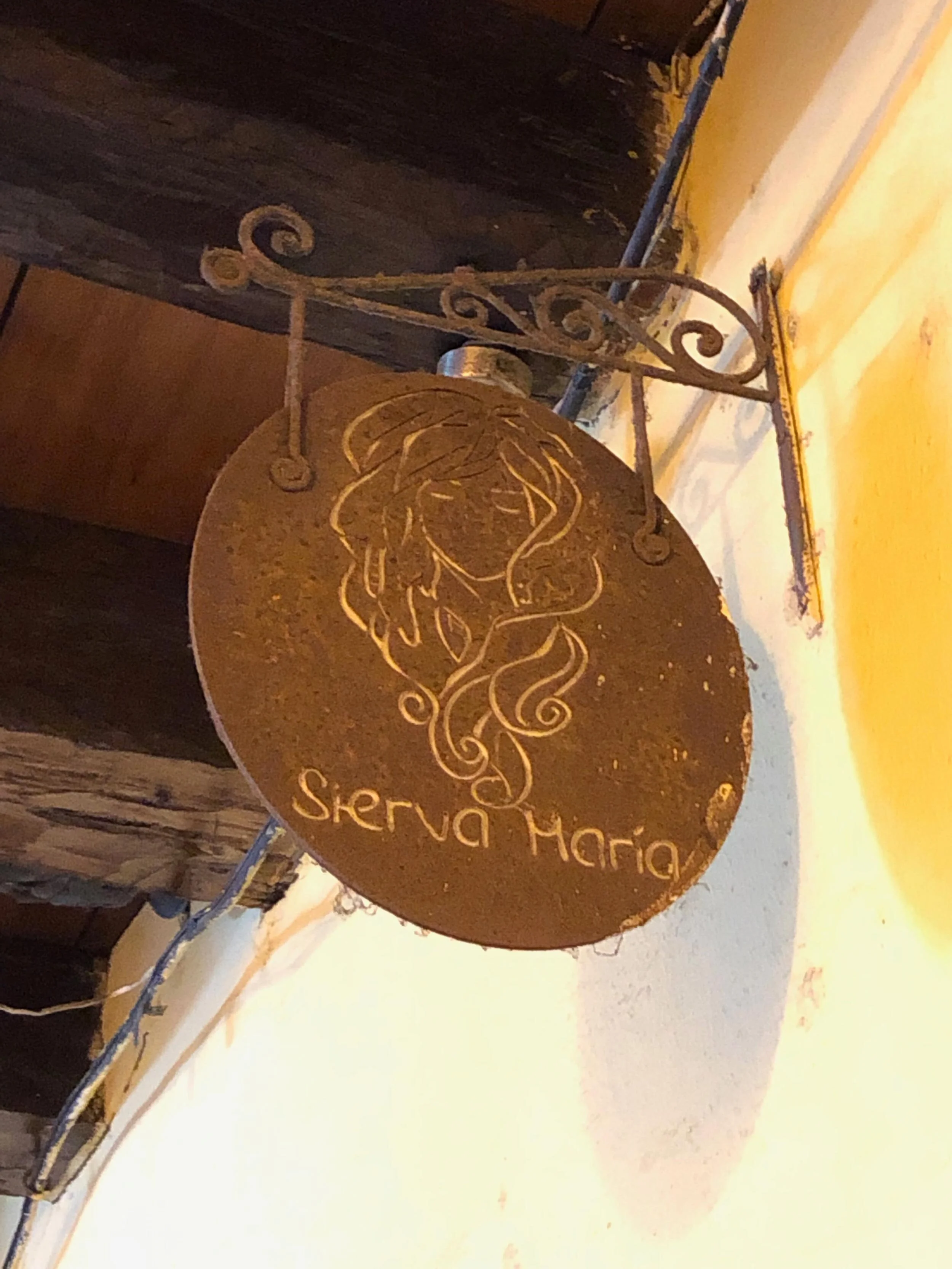 Grab a fresh juice to go (para llevar) from Sierva María