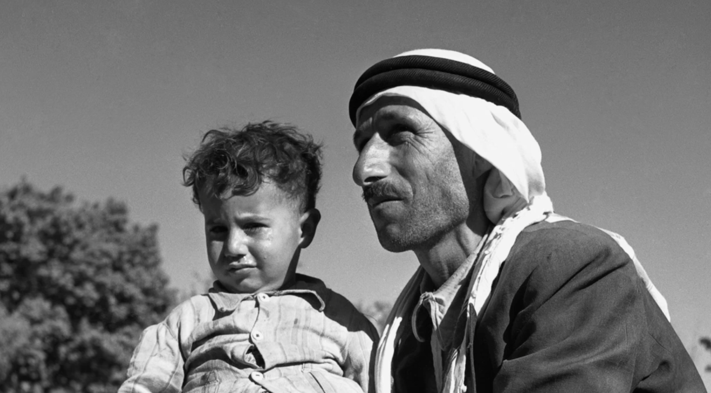 arab-with-child.png