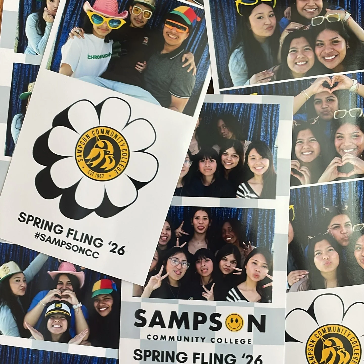 🙂🙂🙂

#sampsoncc #springfling #photobooth #photoboothfun #selfie