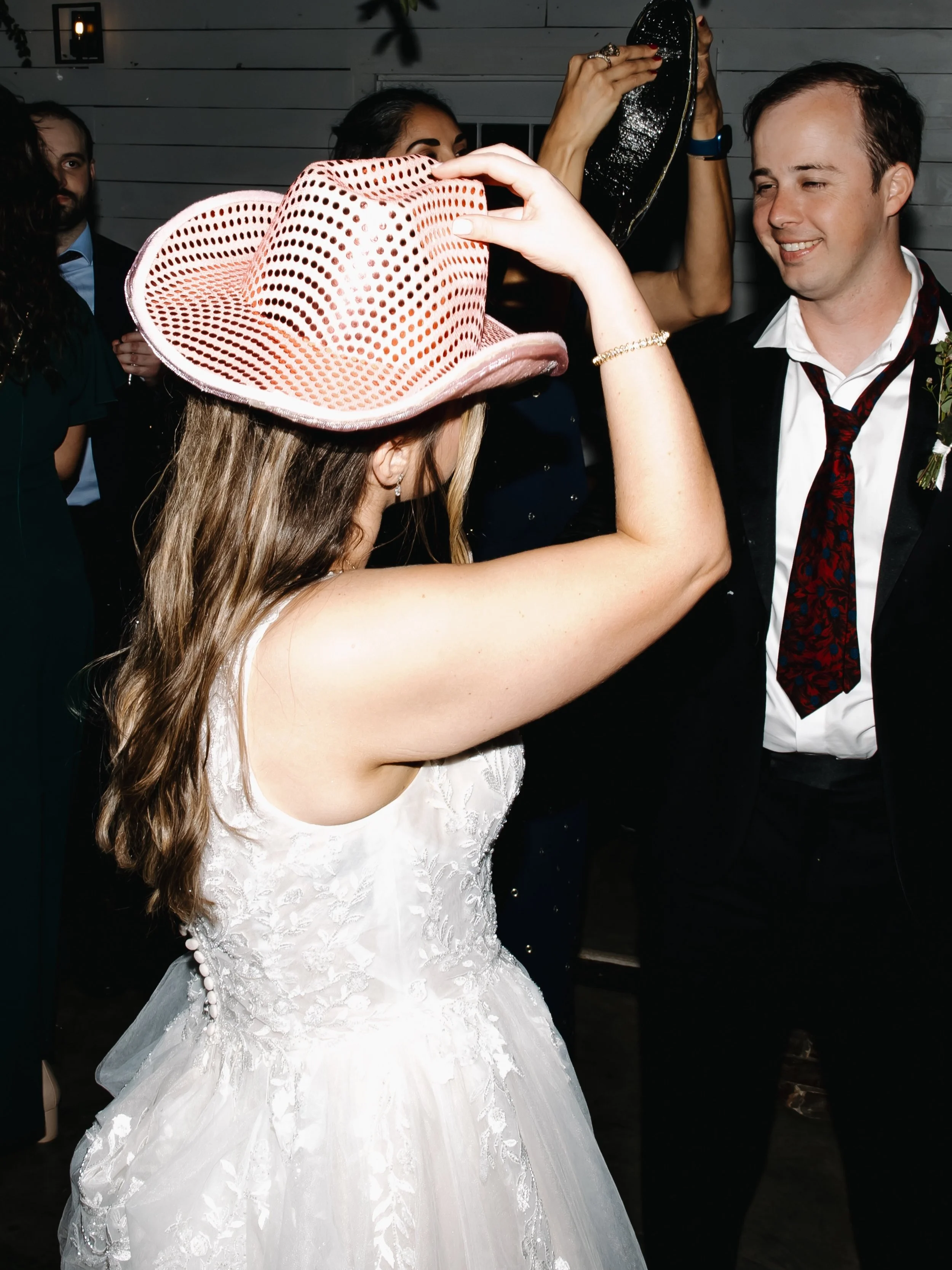 When the props make it to the dance floor 🤠

Photo by @brittneylankfordphotography 
#photobooth #selfie #weddingfavor #chattanoogawedding #chattanooga