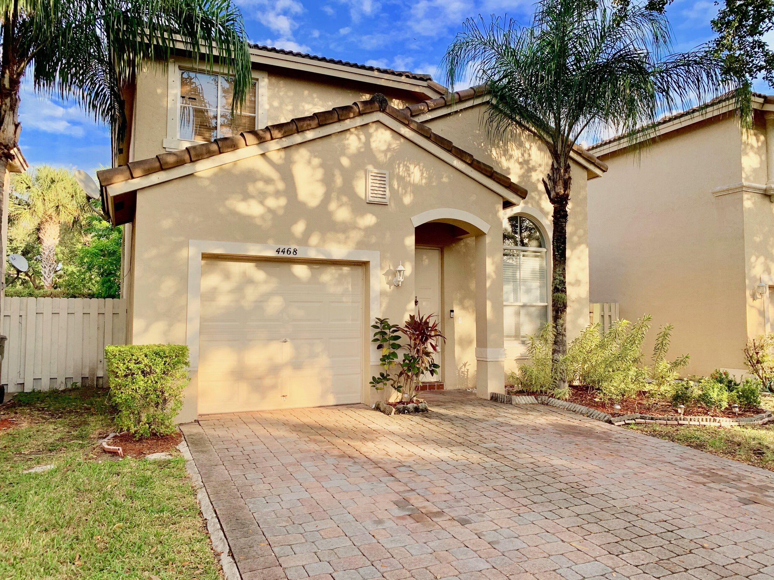 4468 LAKE TAHOE CIRCLE