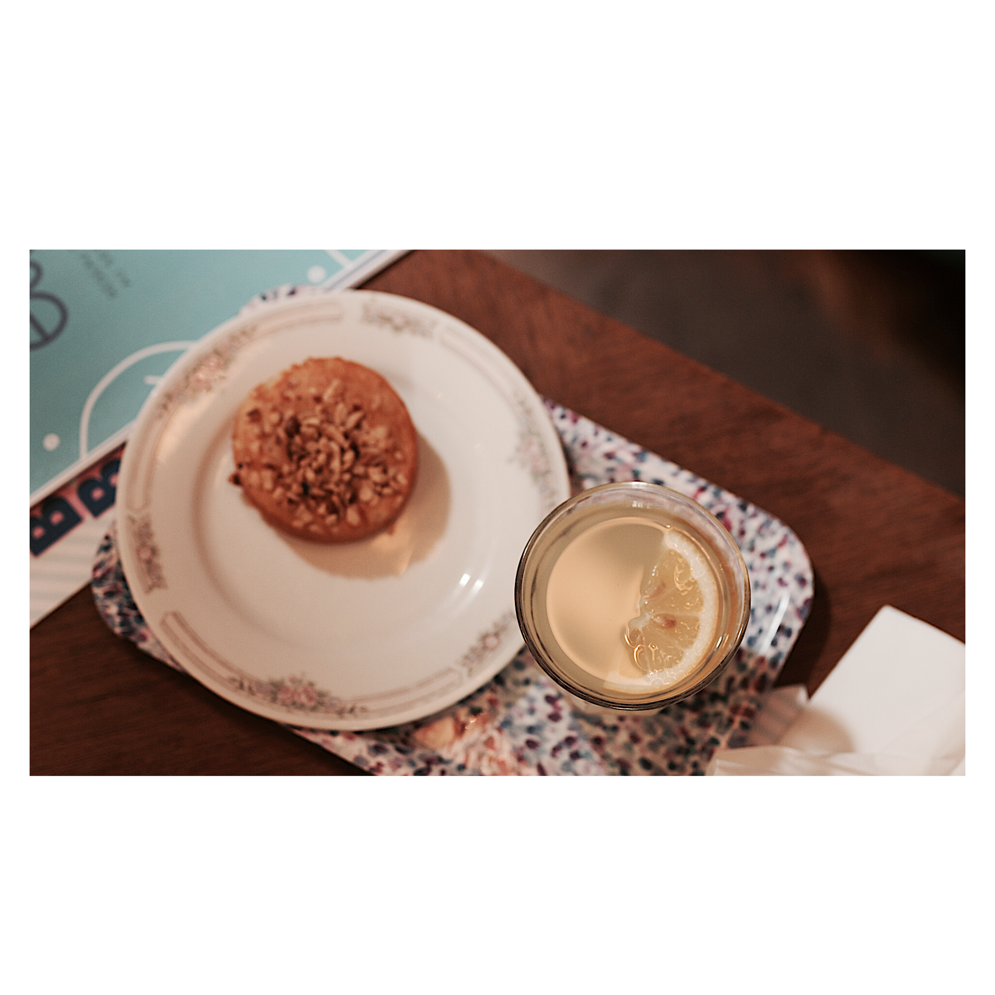 an afternoon spent in a Café 