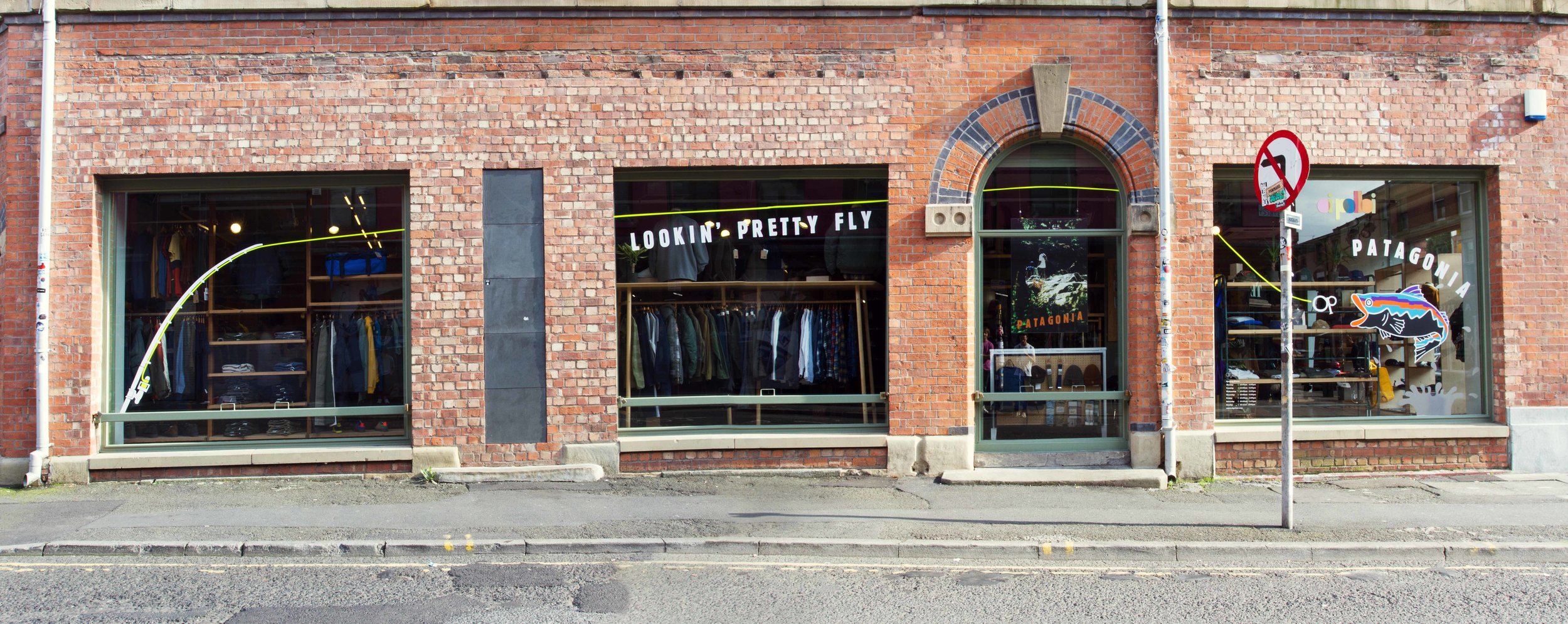 ShopWindow-190916-01-00.jpg