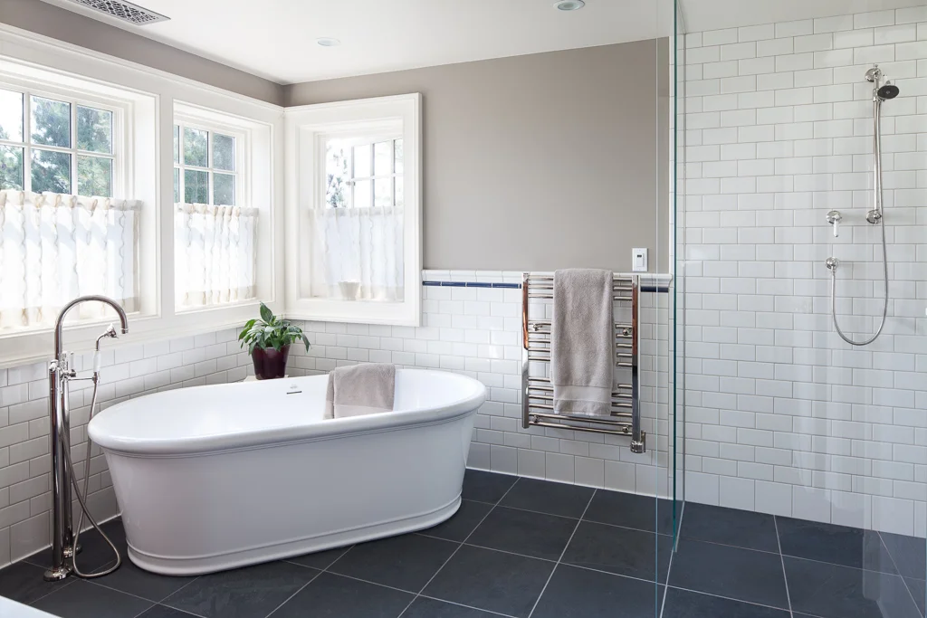 Master Bath 2.jpg