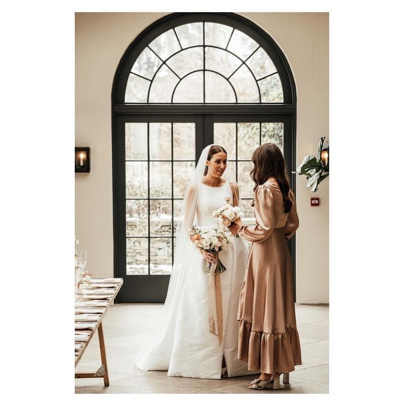 How stunning is this photo, beautiful bride, beautiful bouquet, beautiful venue. 
Flowers by @thewilde_  featuring our ribbons.

Dress @thewhitecloset 
MUA @amy.george.makeup 
Hair @emilyhawkeshair 
Venue @middletonlodge 
Photographer Joss Denham Pho