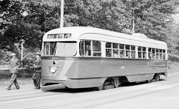 The Seaver Street Loop provided a turnaround for the line to Roxbury. The line crossed Seaver Street and entered Franklin Park were the Loop was located. This is a PCC style car, early 1950s.