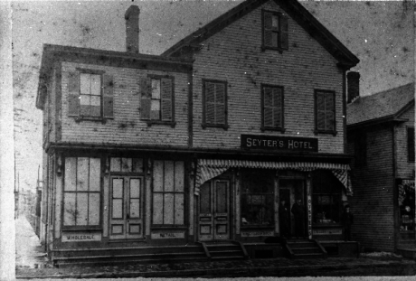  Exterior view of Seyter Hotel located in the vicinity of Boylston Station, Jamaica Plain.&nbsp; Photograph courtesy of Emy Thomas. Higher resolution versions of photographs in this set are  available .﻿ 