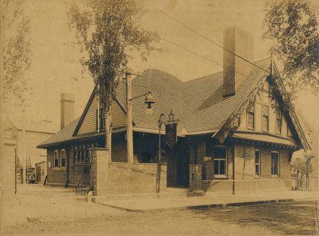  The Coffee Tree Inn stood at 14 Keyes Street (now renamed to McBride St.) and closed in 1920 as a result of Prohibition. The Boston Globe reported on the opening on June 20, 1898. The full text of that article can be  read here . A high-resolution c