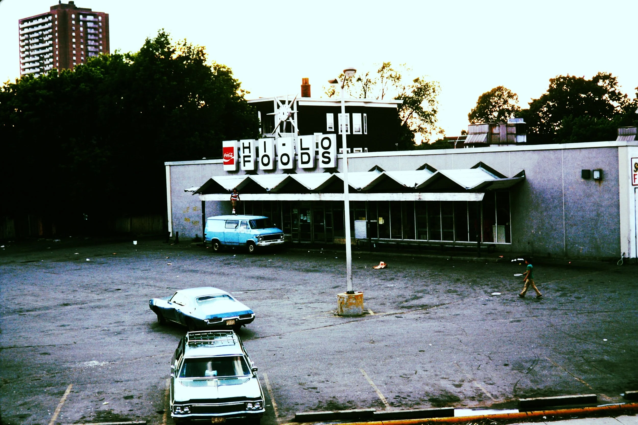 Hi Lo Foods. 1974. Copyright Ellen X. Silverberg. Download