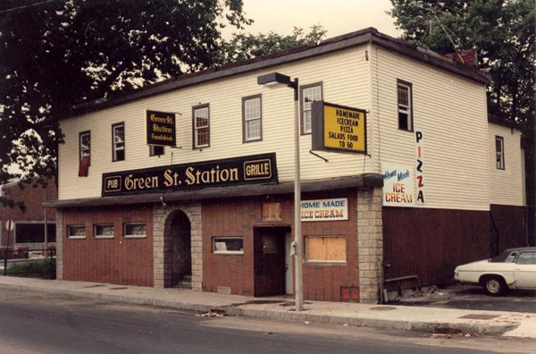 Green St. Station pub at 131-135 Green St. This location was also home to Kilgariff’s and The Bog ca. 1988.