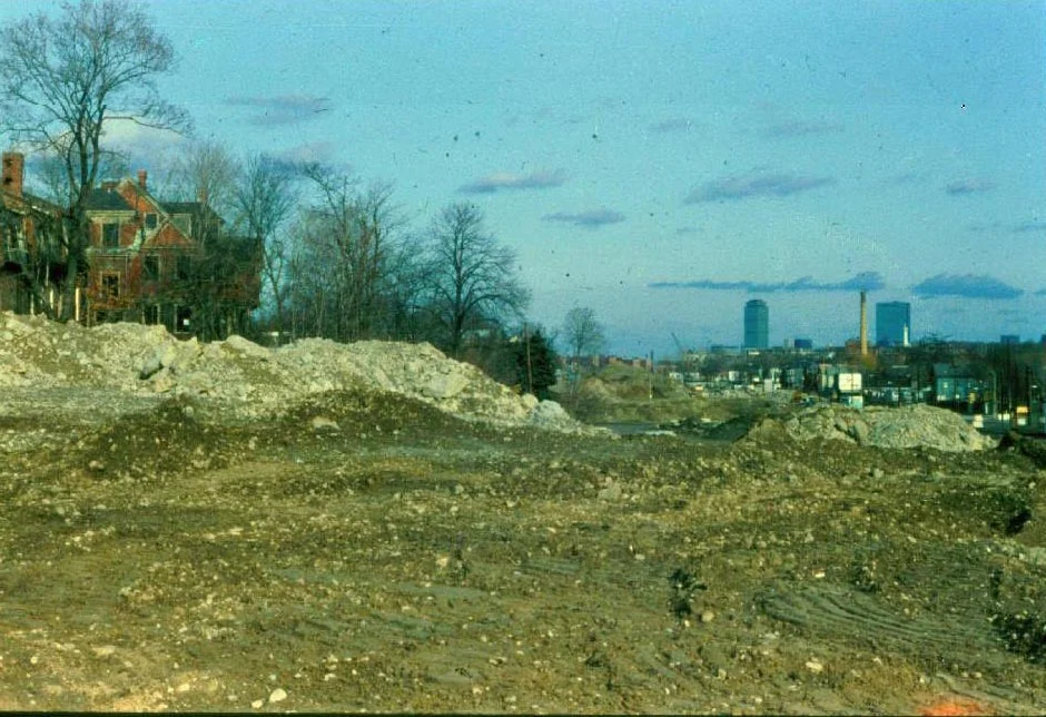 Construction of the Southwest Corridor rail lines and park in Jamaica Plain in the early 1980s. View looking towards downtown Boston. 4 Everett St., 6 Everett St., 8 Everett St., and 22 Everett St. can be seen on the left (right to left). Photograph courtesy of Will and Sharlene Cochrane. Higher resolution copies of images in this gallery can be found at: http://www.archive.org/details/1980sPhotographsGreenSt.AmorySt.EverettSt.JamaicaPlain