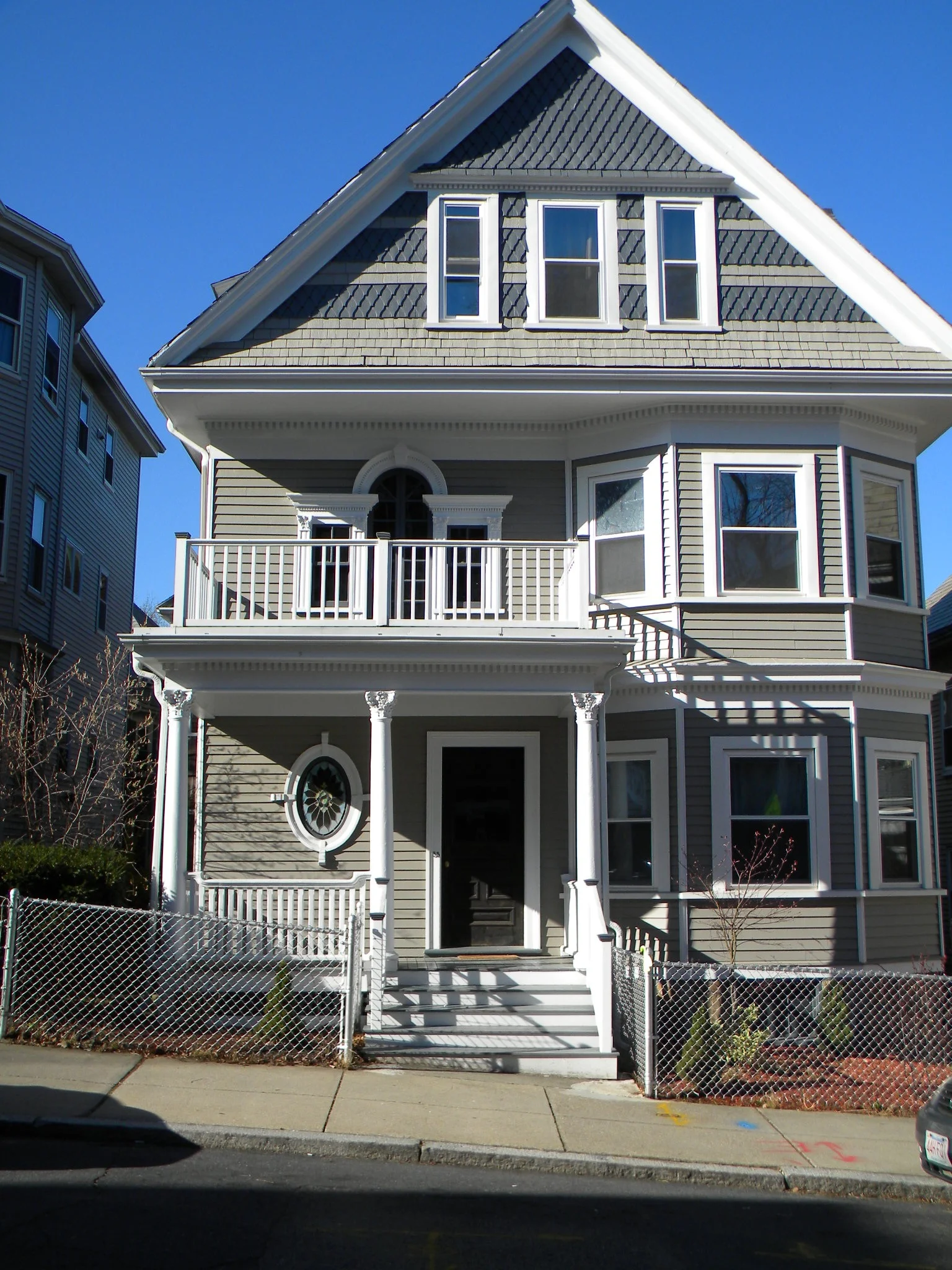33 Tower Street. Built in 1910. Jacob Liuppold, architect. Photograph by Richard Heath