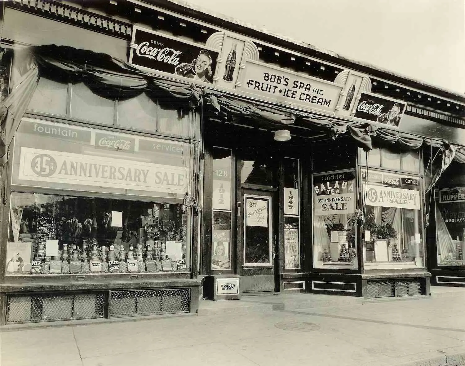 Exterior of Bob’s Spa, 1947