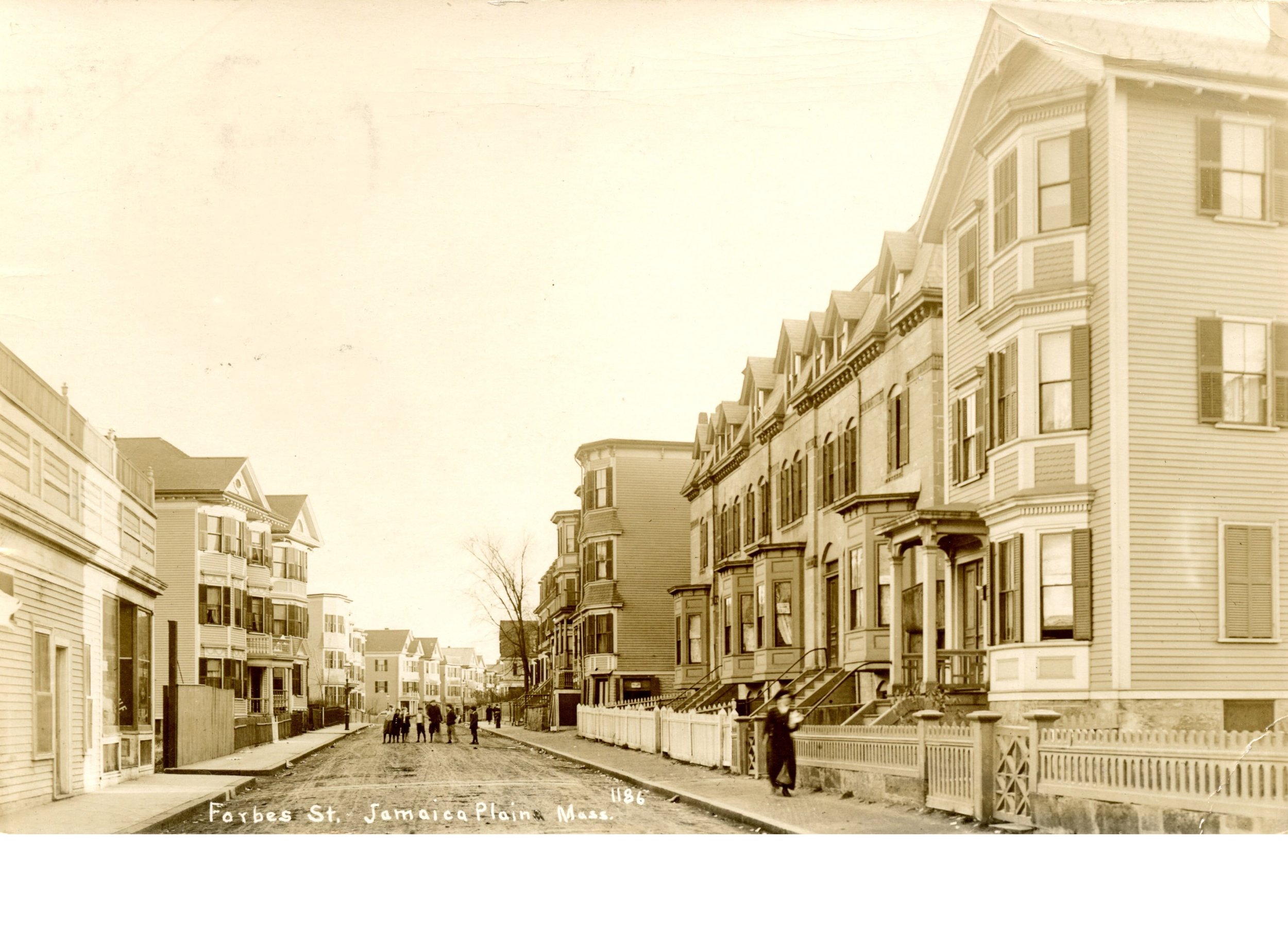  A postcard of Forbes Street with a cancellation stamp of March 9, 1910.&nbsp;Jamaica Plain Historical Society Archives.&nbsp;  Download  