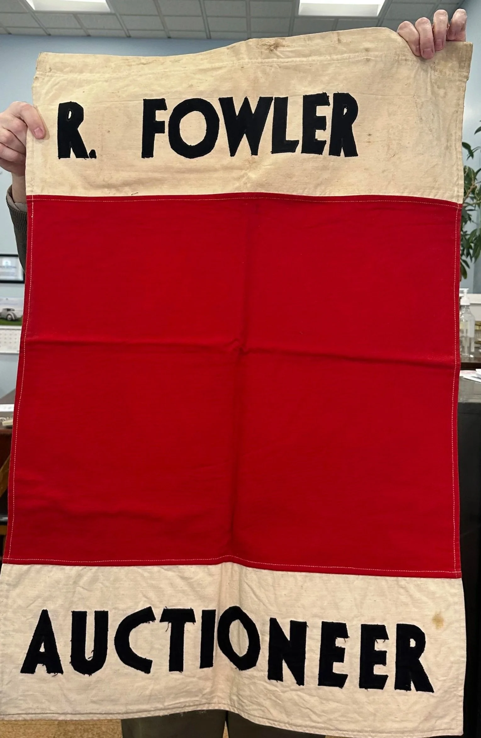 Fowler Auctioneer Flag