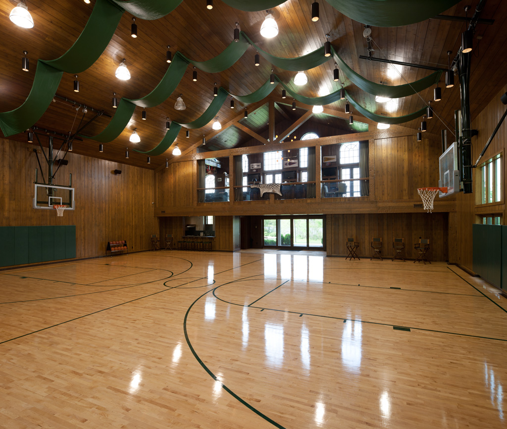 Standout Features Indoor Basketball Courts With Perfect Form
