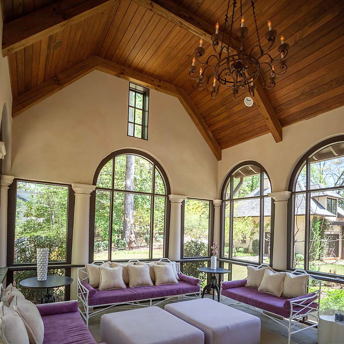 Family Room, Wooded Hill Estate | William T. Baker