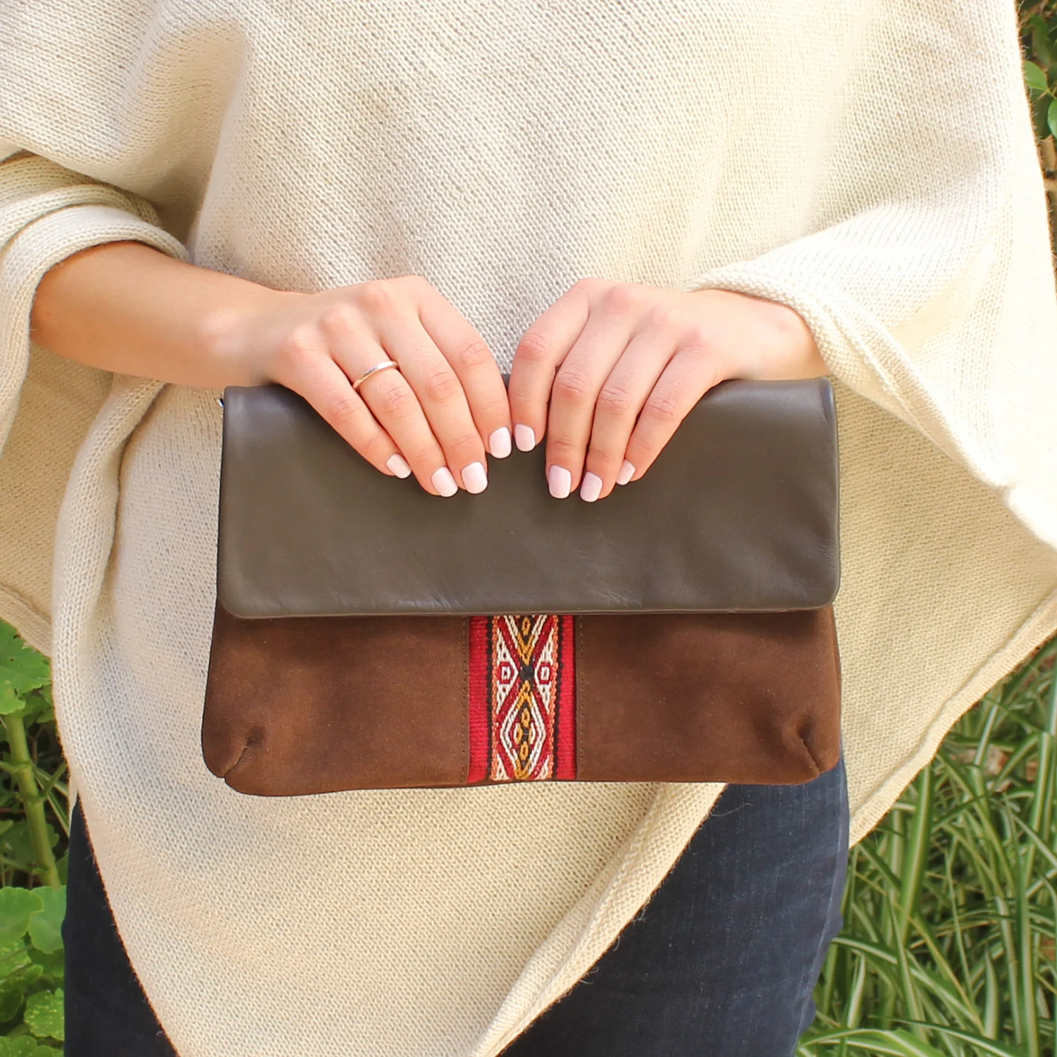 Brown_Clutch_with_Model_2.jpg