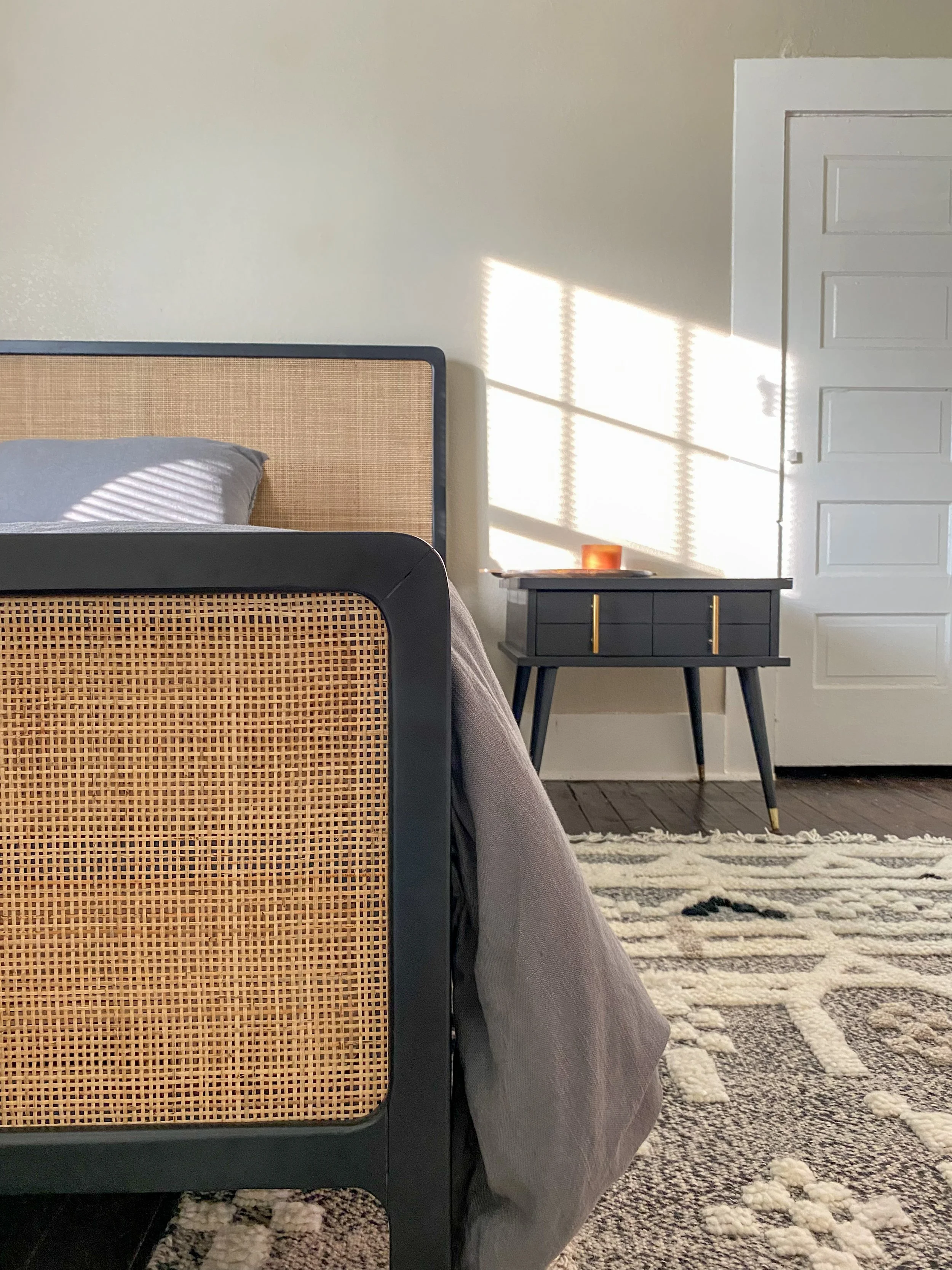airnbnb rental furnishing