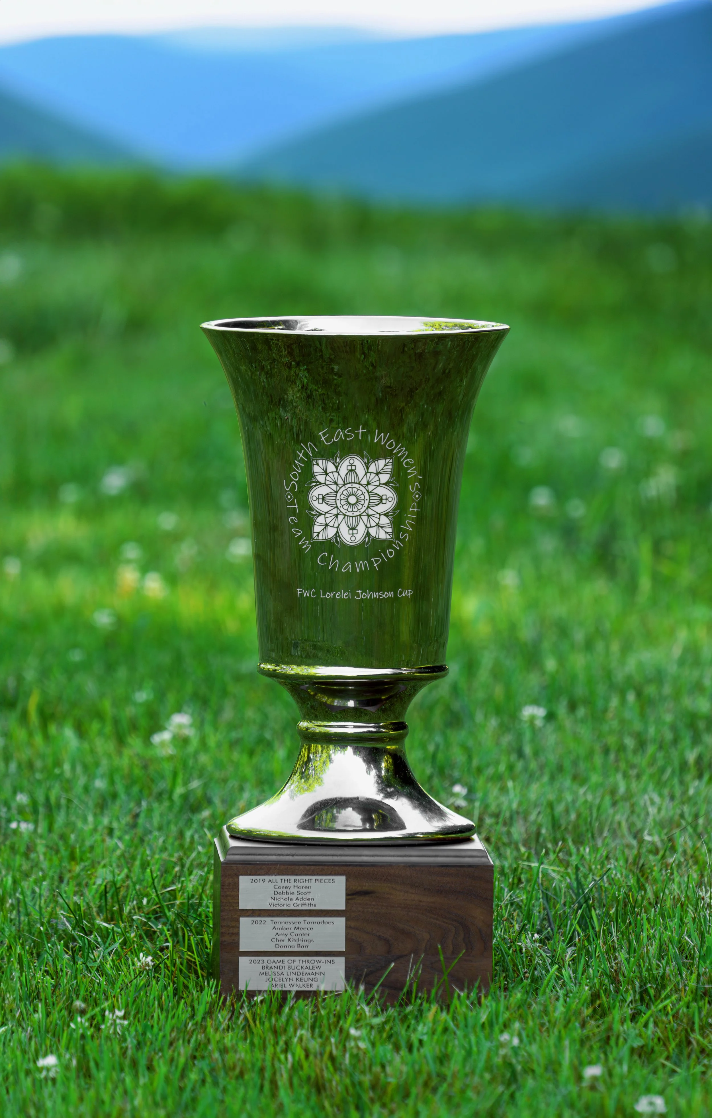 THROWPINKTROPHY2.jpeg