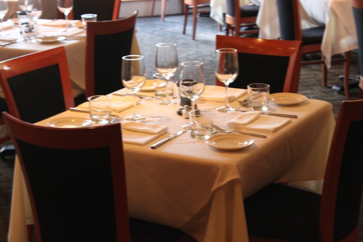 Michaelangelo's Restaurant_table.jpg