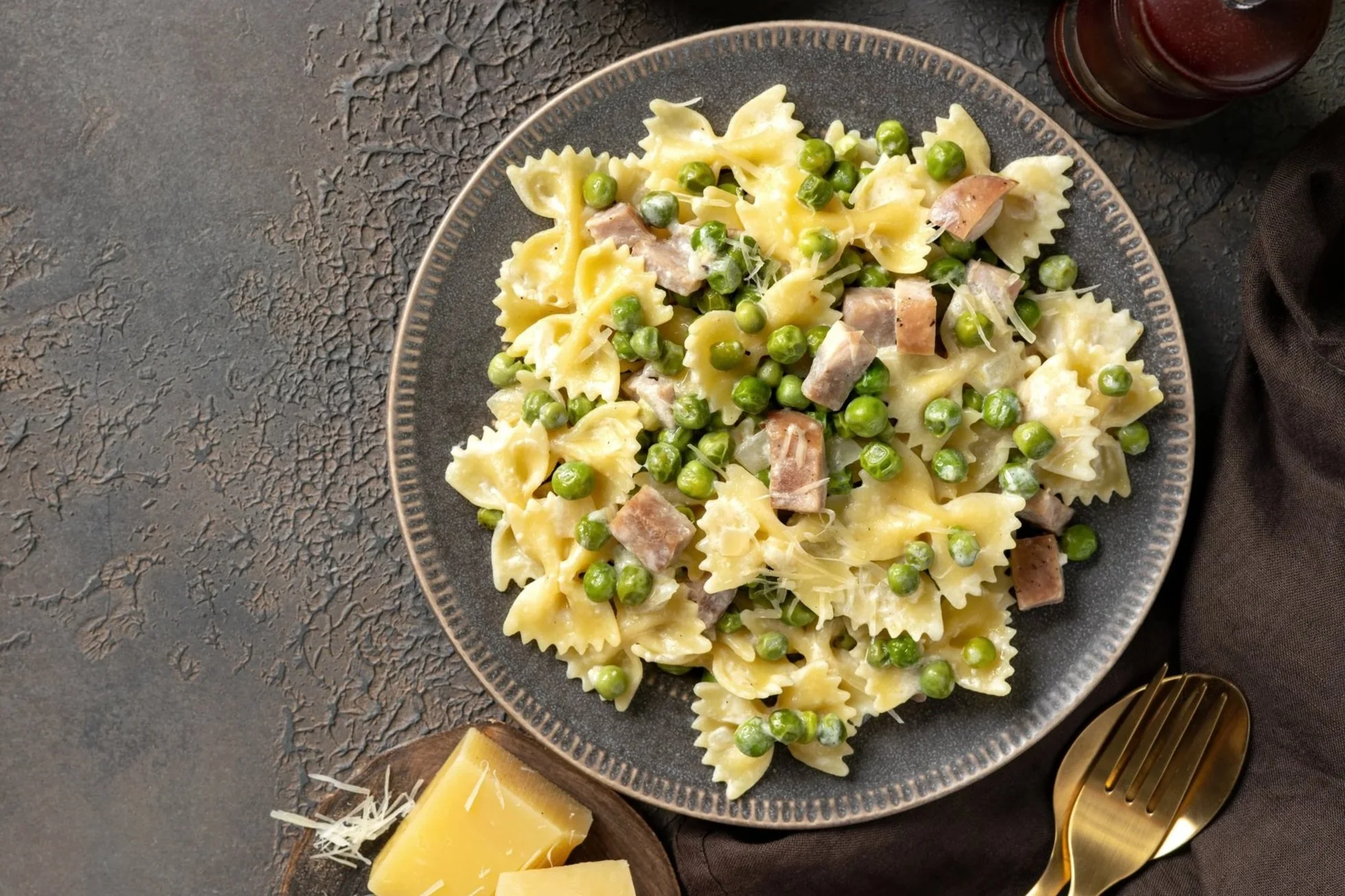 Farfalle+parmesan+peas+and+prosciutto+cream+sauce.jpg (Copy) (Copy) (Copy)