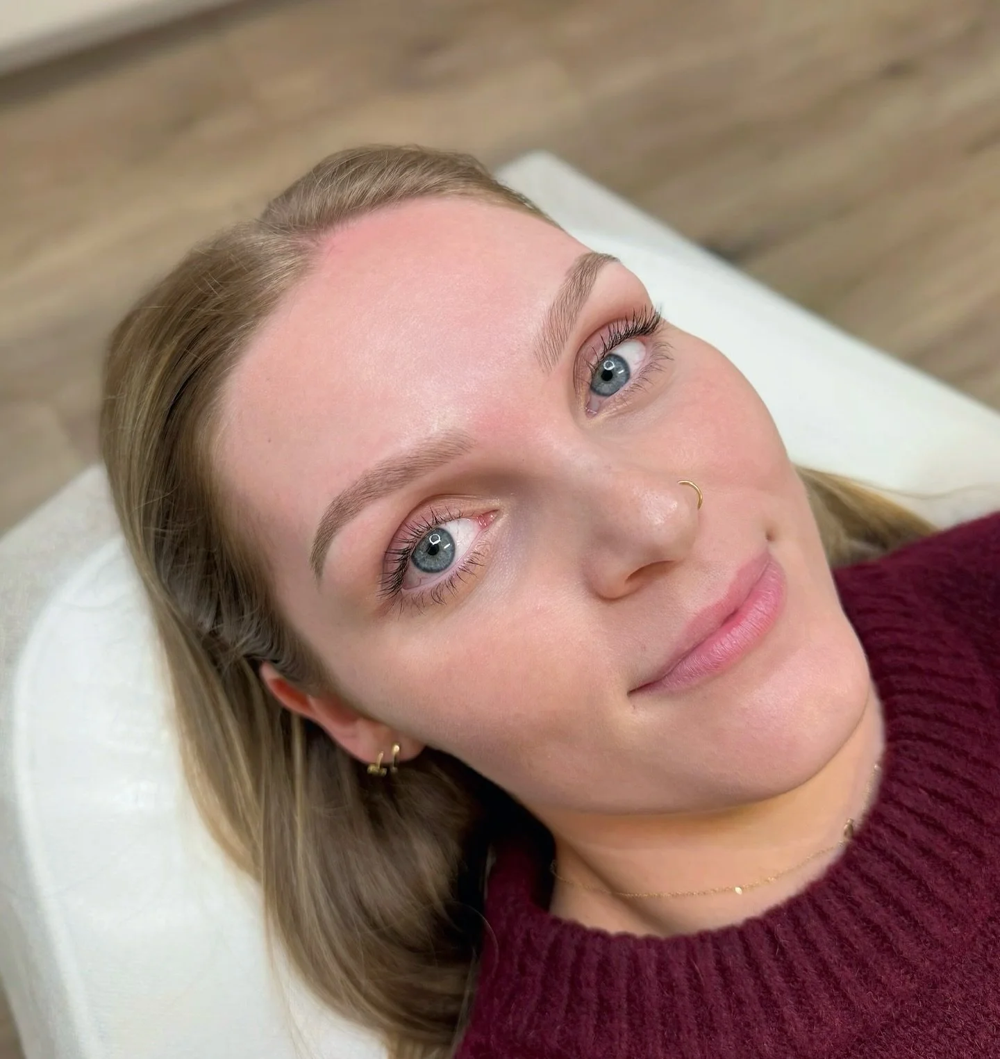 Healed after one session 😍

Beautifully healed blonde combination brows featuring a scar cover up in the front of brow 🫶

Swipe to see her fresh brows on day one and before cosmetic tattooing.

✨ Artist: Bodi

&mdash;

#browsbybodi #thecosmetictatt