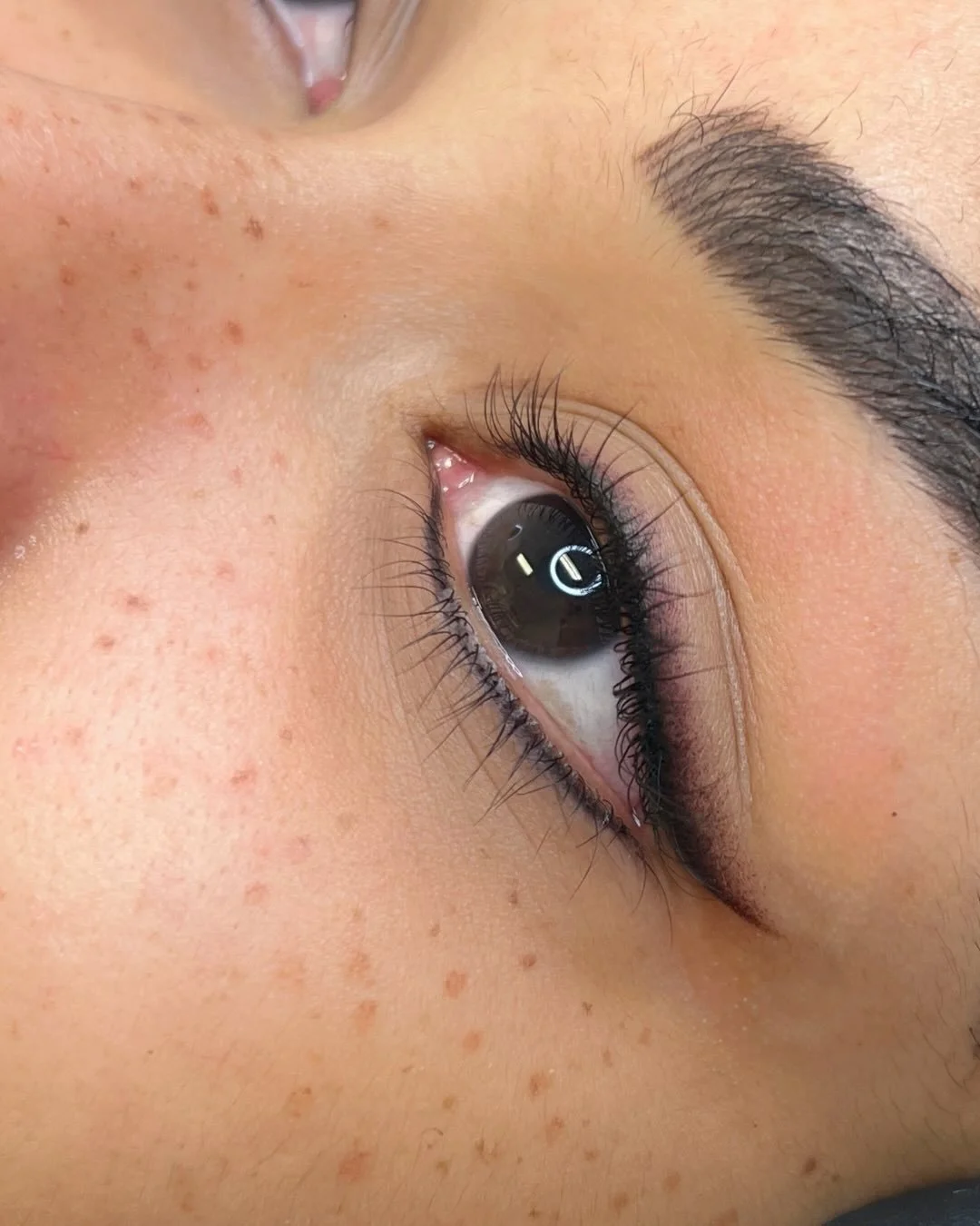 Smokey baby wing 🕊

A soft, diffused lift that enhances the eyes without harsh lines. Designed to subtly elongate and frame, while still looking effortless and wearable every day.

Defined, but never heavy.
Lifted, but never overdone.

#eyelinertatt