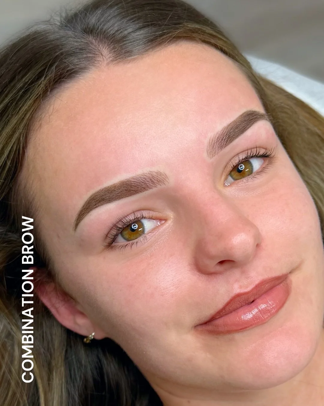 This transformation 🔥 

Combo brows pair delicate hair-like strokes with subtle shading to create natural dimension, refined structure and a softly defined finish. 

Brows by Bodi.

Book a consultation via the link in our bio. 🤍