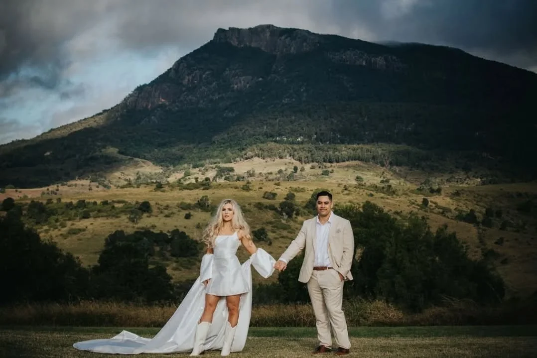 Mr &amp; Mrs Hapi 🤍

VENUE: @maroonhillestate
CREATIVE DIRECTOR @timeless_images_by_vanessa
MODEL @madiishapi
DRESSES @annaduttoncouture_photography
DECOR @weddings.bybethany
FLORALS @weddings.bybethany
VENUE MANAGER 
@the.white.stag
CONFETTI 
@the_