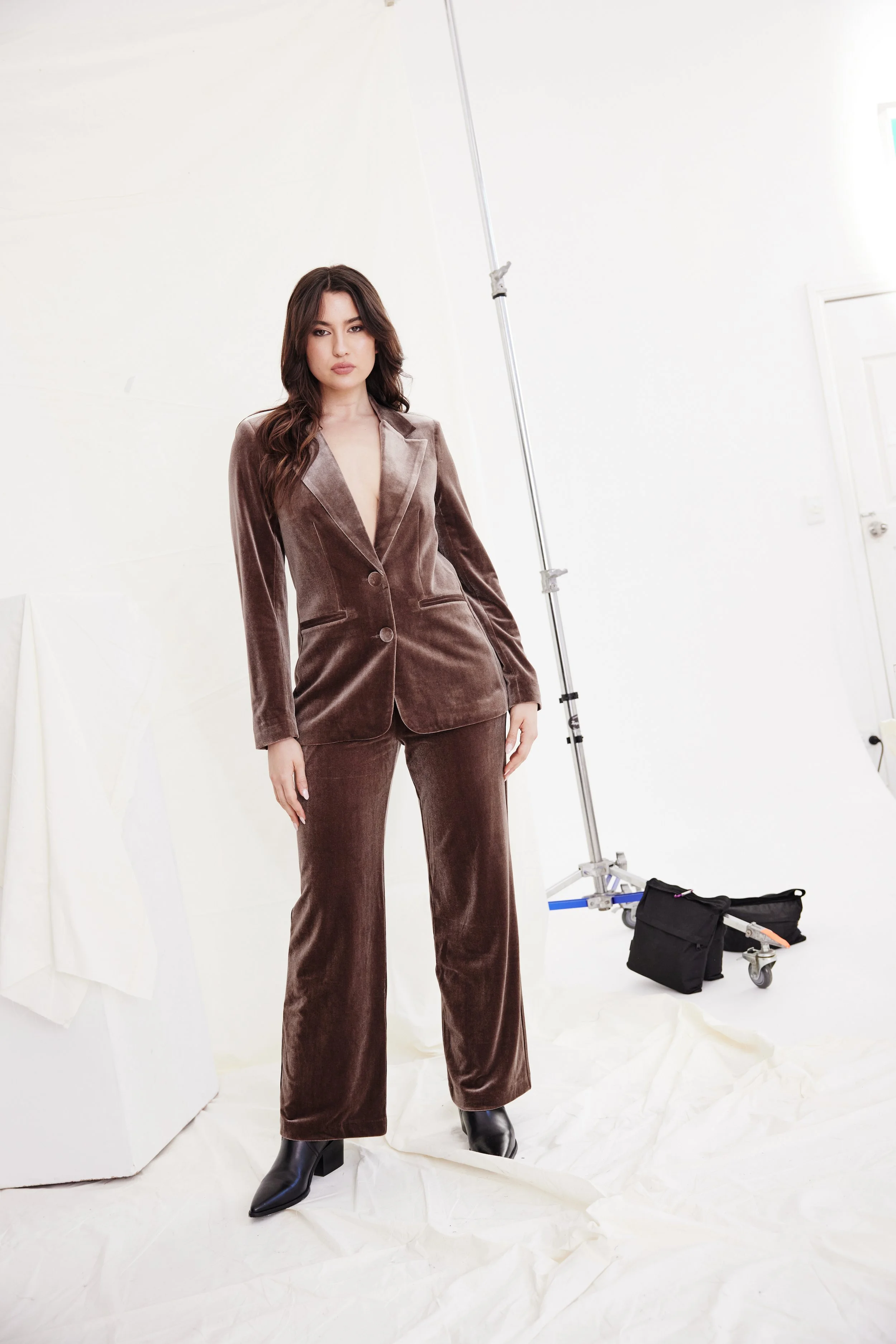 Surrey Velvet Jacket - Latte