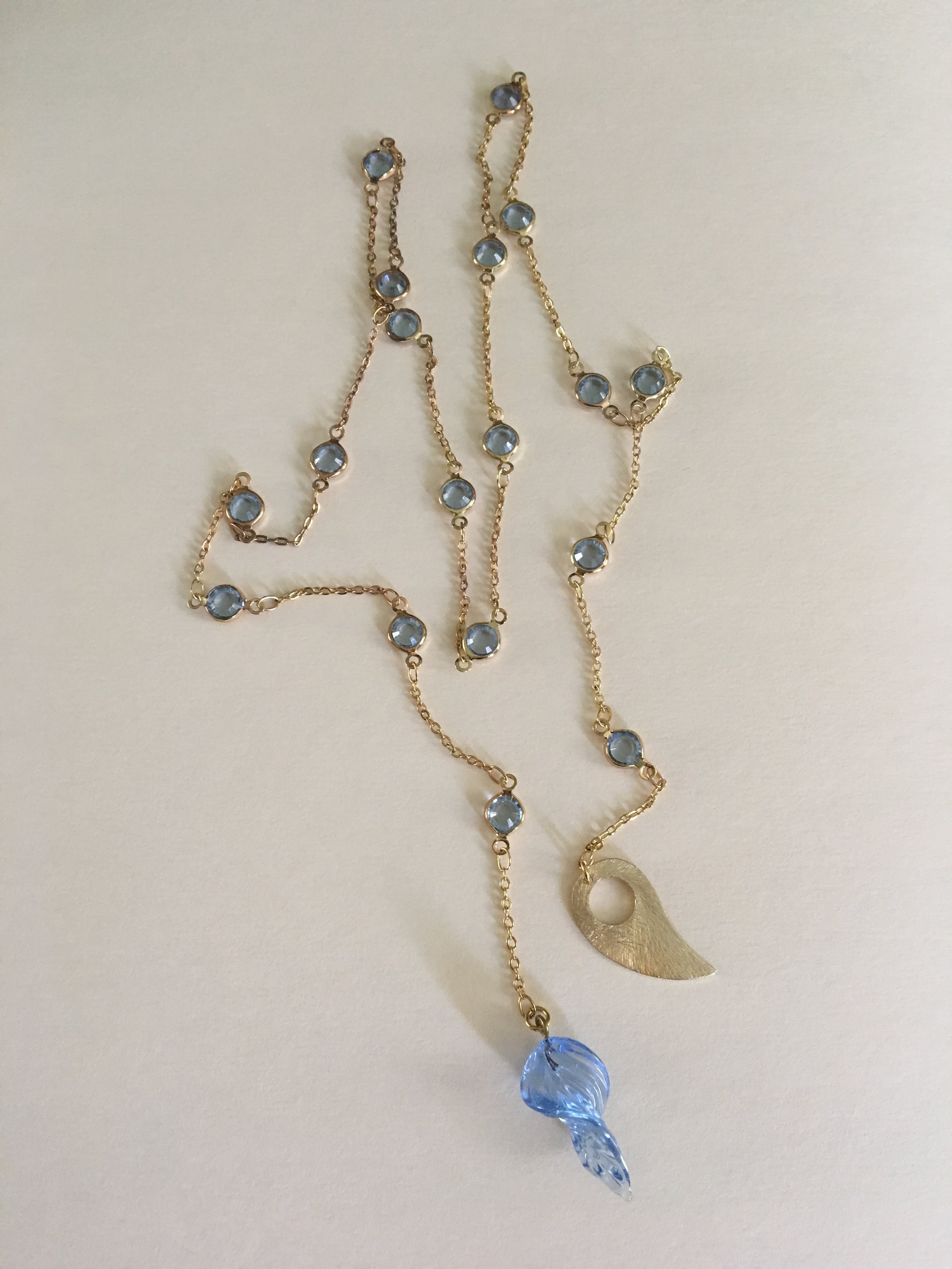 Aqua glass and brushed gold-plated lariat - 28" L