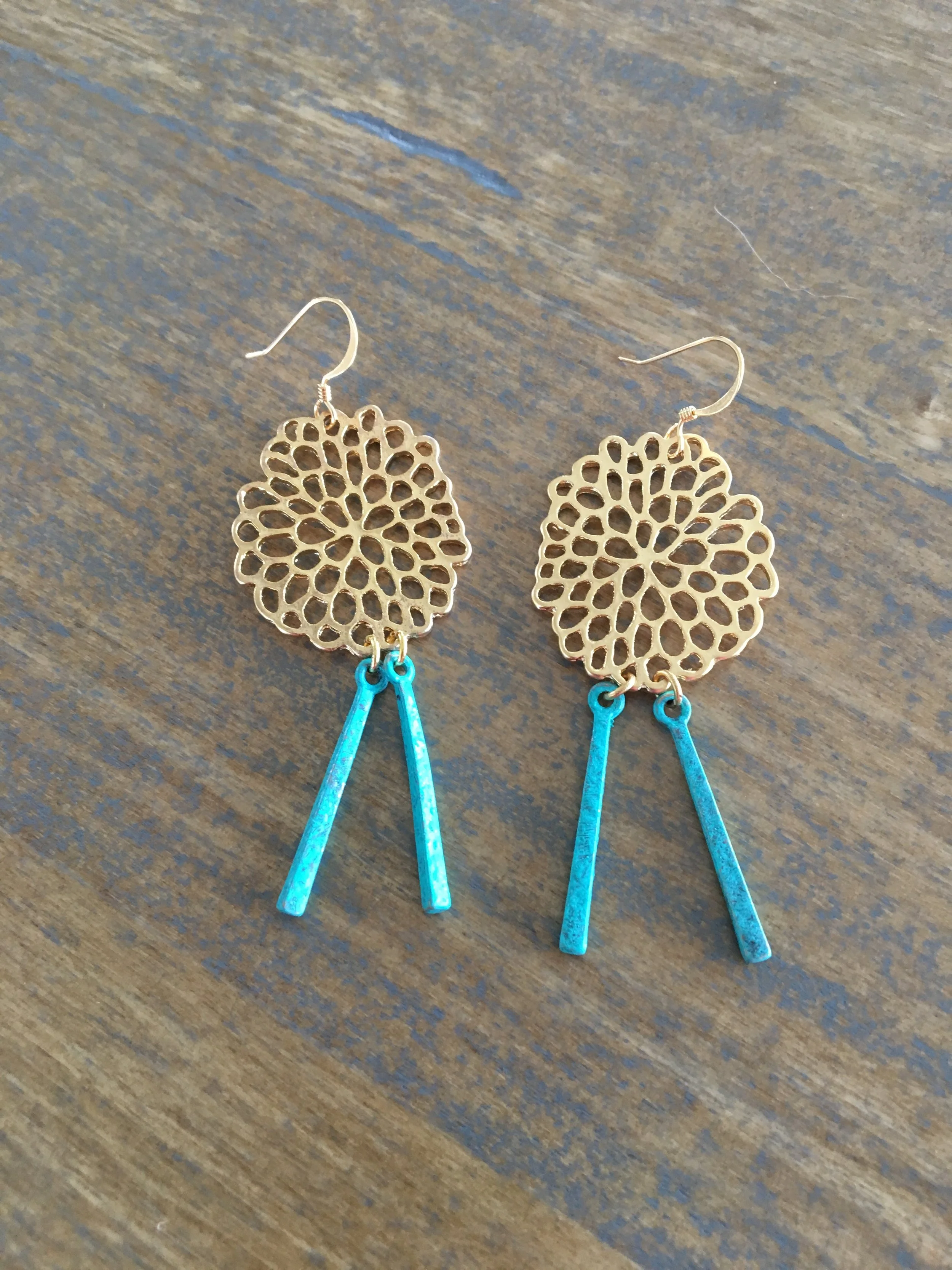 Zinnia dangle earrings  