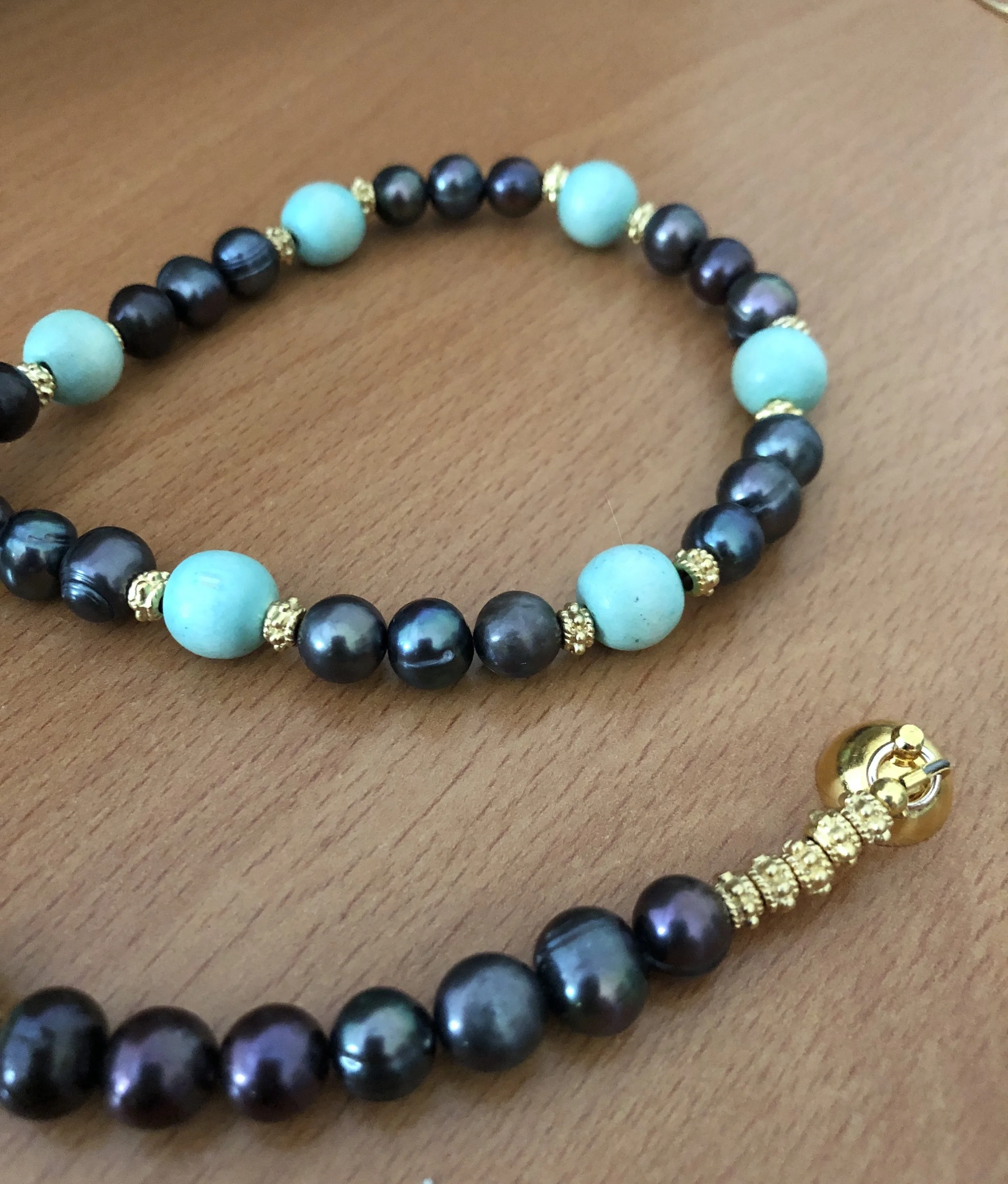 Wood and pearl necklace