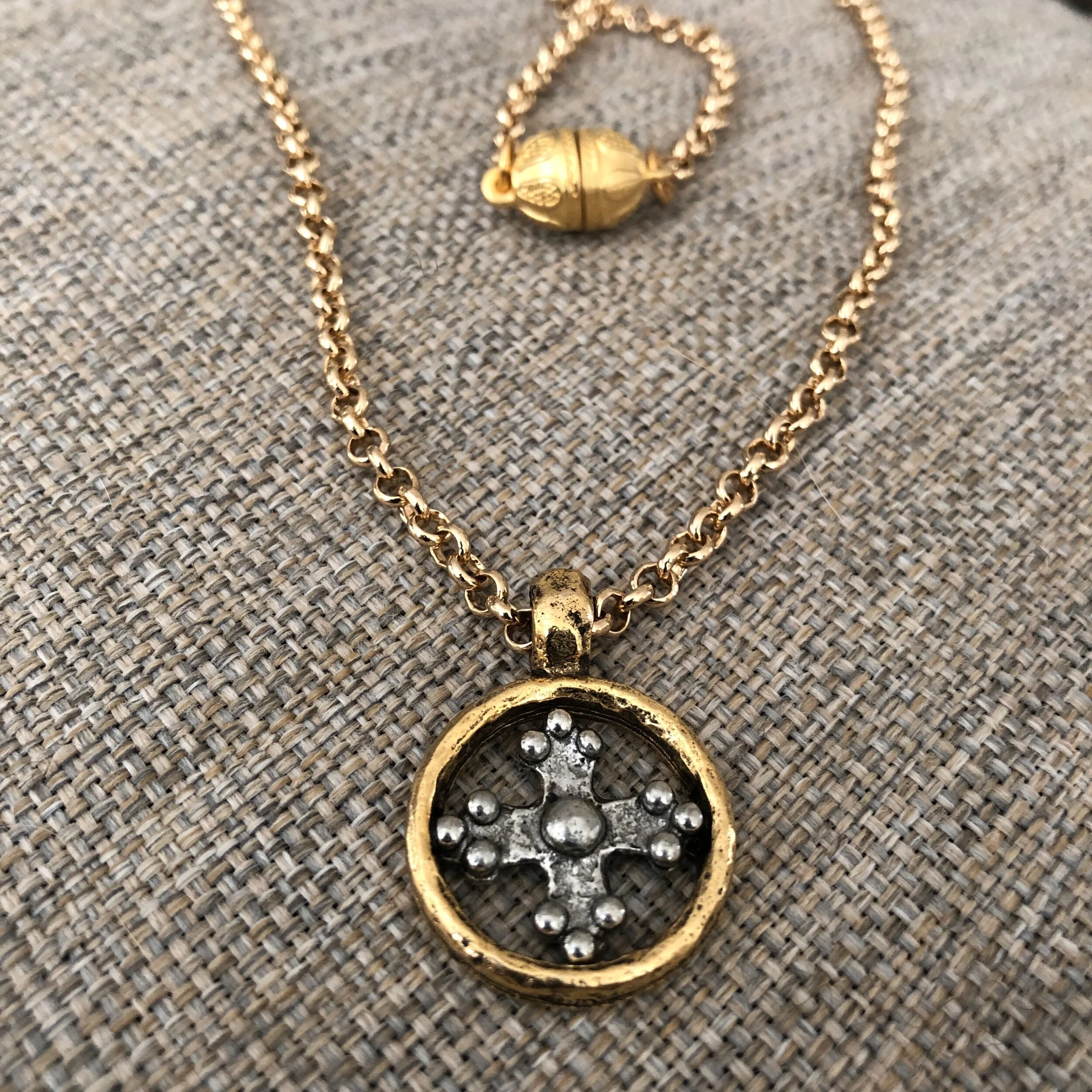 6FF11144-6A60-4BB5-AE66-CE360ECC540C